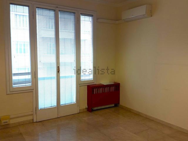 Ufficio in affitto di 194 m² in Via Guglielmo Marconi