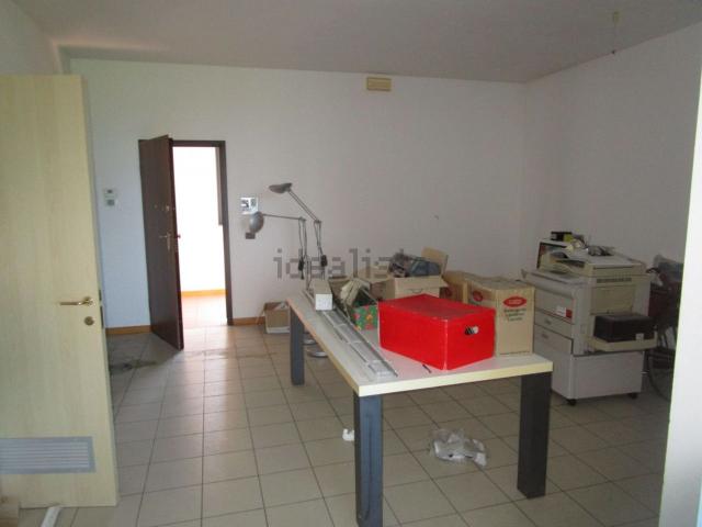 Ufficio in affitto di 190 m²