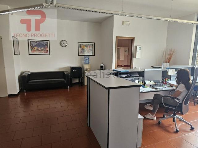 Ufficio in affitto di 190 m² in Via Domenico Turazza