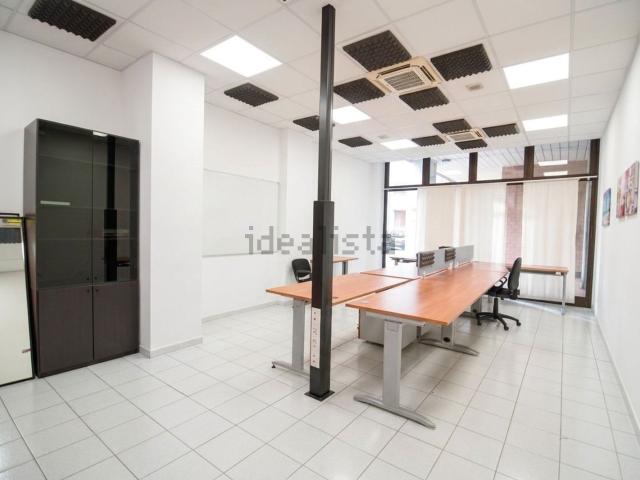 Ufficio in affitto di 190 m² in Via Luigi Pirandello