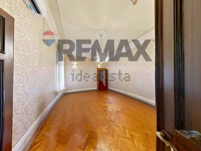 Ufficio in affitto di 200 m²