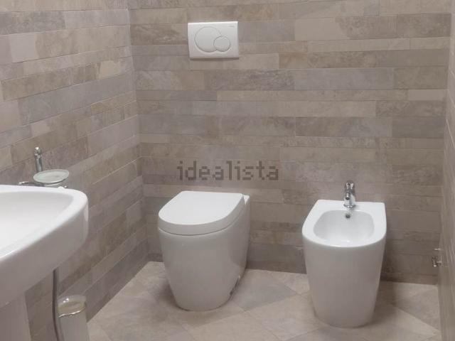 Ufficio in affitto di 200 m²