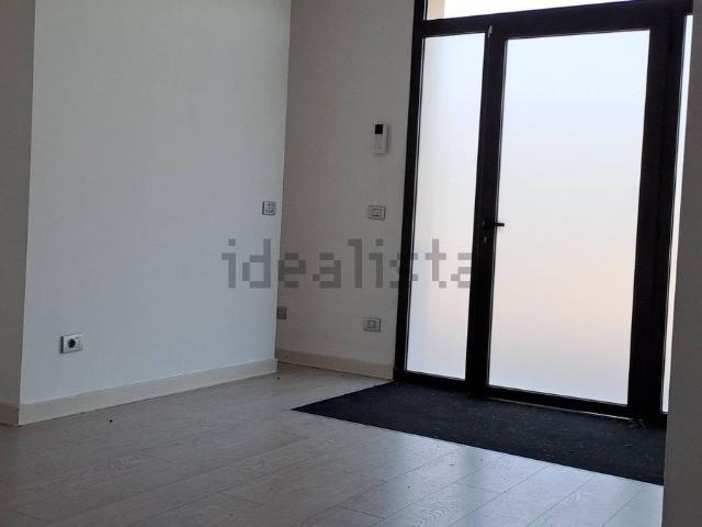 Ufficio in affitto di 200 m² in Via Massimo Samoggia