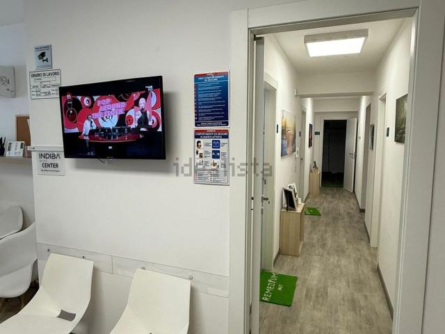 Ufficio in affitto di 200 m² in Via Aldebaran, 9