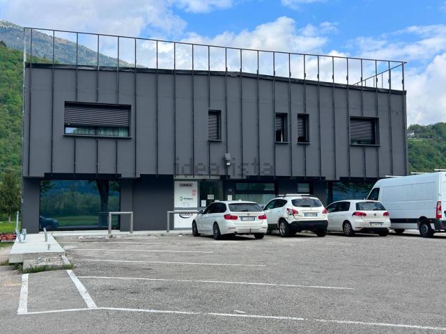 Ufficio in affitto di 200 m² in Via Culiada, 196