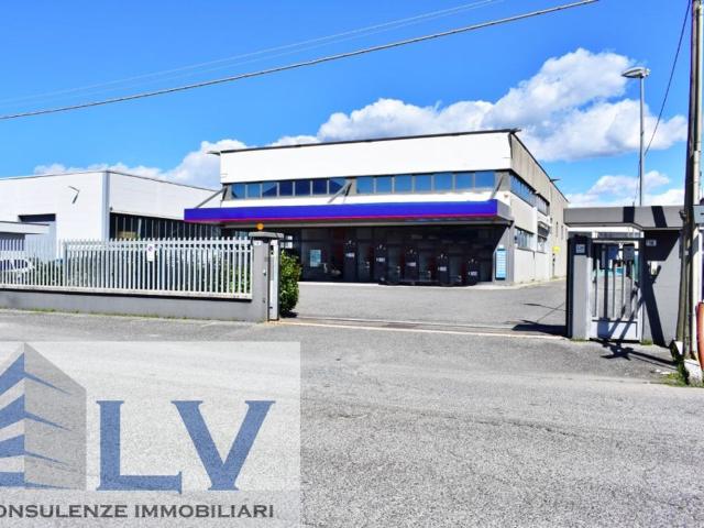 Ufficio in affitto di 200 m² in Via Degli Anziati, 9