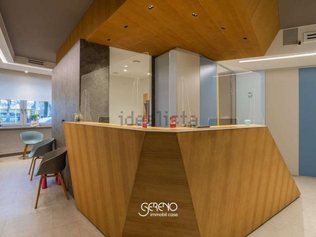 Ufficio in affitto di 215 m² in Via Caduti sul Lavoro, 3