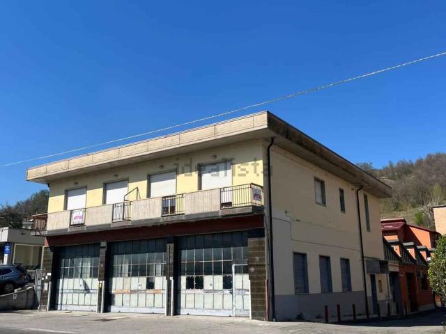 Ufficio in affitto di 216 m² in Via Giovanni XXIII, 92