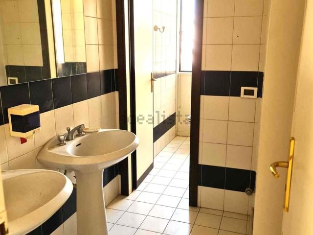Ufficio in affitto di 218 m² in Via Salceto