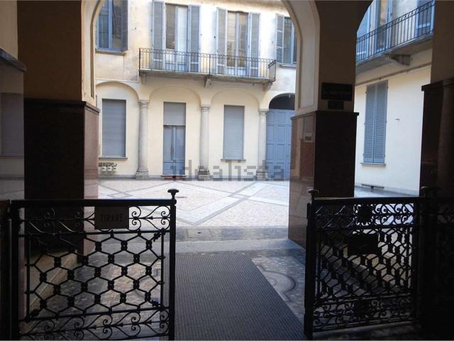 Ufficio in affitto di 210 m² in Corso Felice Cavallotti