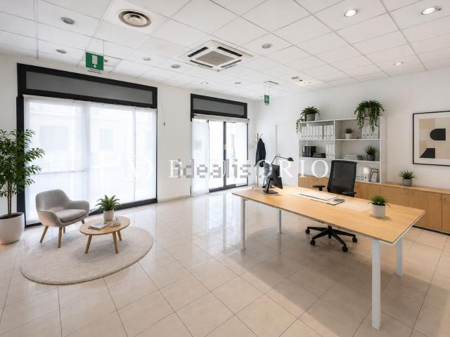 Ufficio in affitto di 220 m² in Via Fabio Filzi