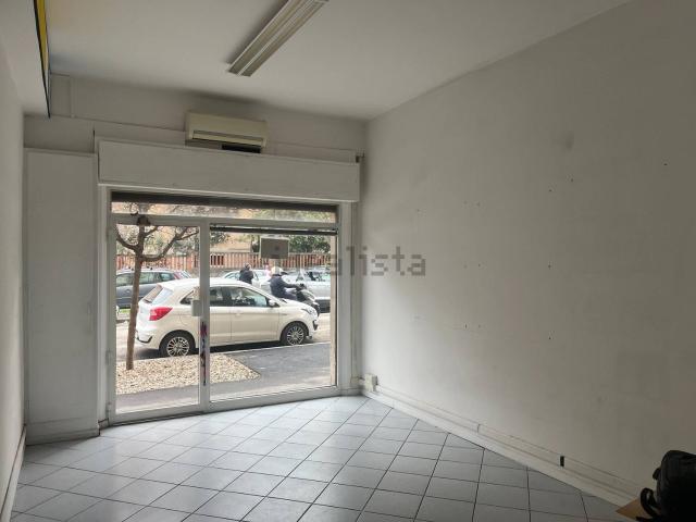 Ufficio in affitto di 22 m² in Viale Alfredo Oriani, 35