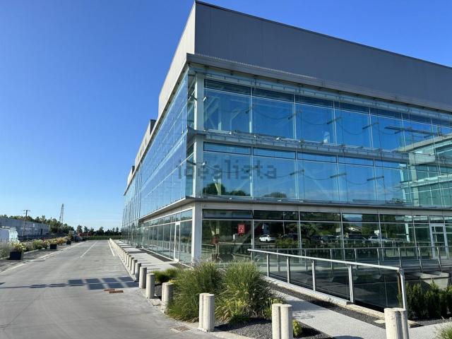 Ufficio in affitto di 236 m² in Via Brenta