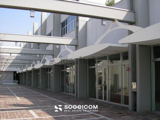 Ufficio in affitto di 230 m² in Via Postumia Castellana, 2