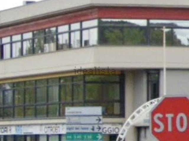 Ufficio in affitto di 230 m² in Viale europa, 1111