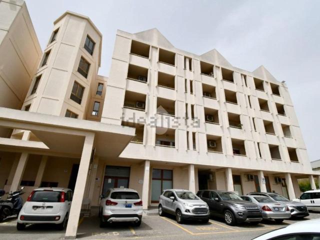 Ufficio in affitto di 245 m² in Via Giuseppe Peretti, 1
