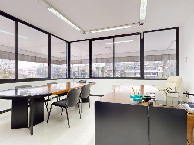 Ufficio in affitto di 240 m² in Circonvallazione Nuova, 22