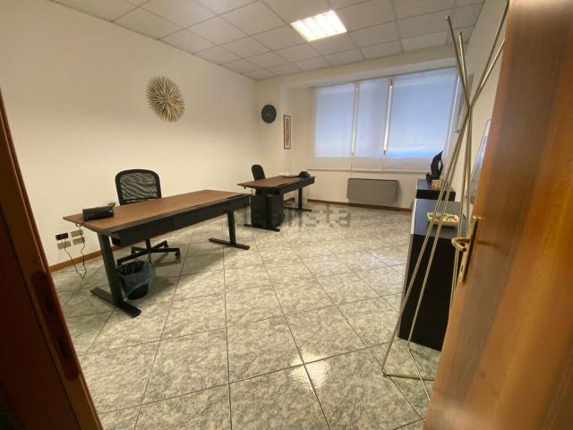 Ufficio in affitto di 24 m² in Via san giuseppe