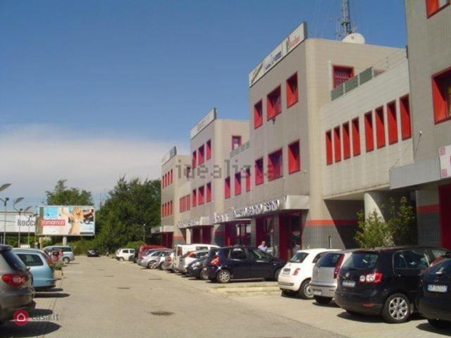Ufficio in affitto di 255 m² in Viale Palmiro Togliatti