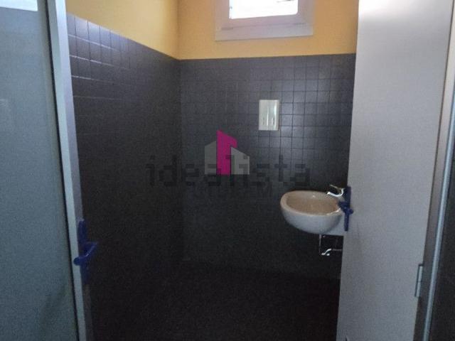 Ufficio in affitto di 250 m²