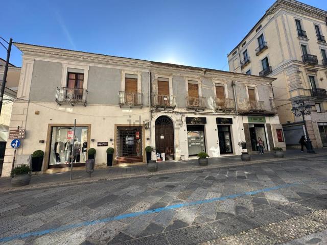 Ufficio in affitto di 250 m² in Corso Giuseppe Mazzini, 197