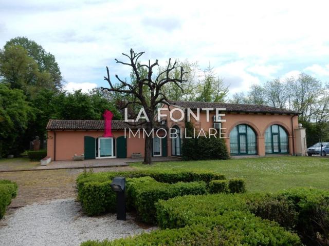 Ufficio in affitto di 250 m² in Corso Stati Uniti