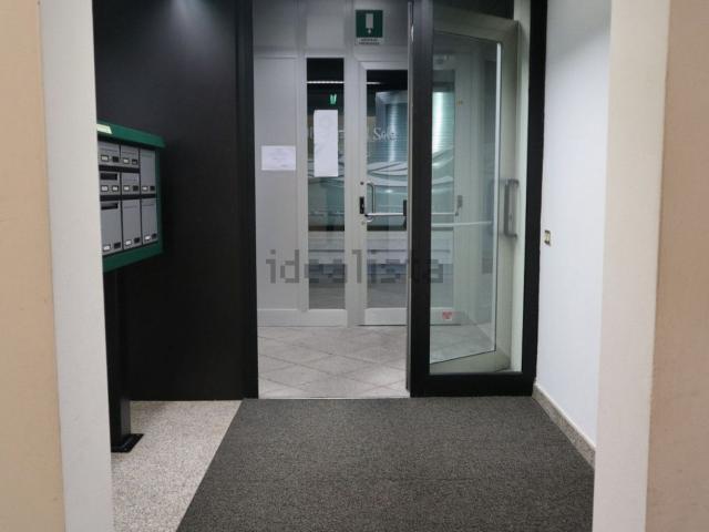 Ufficio in affitto di 250 m² in Largo Parolini