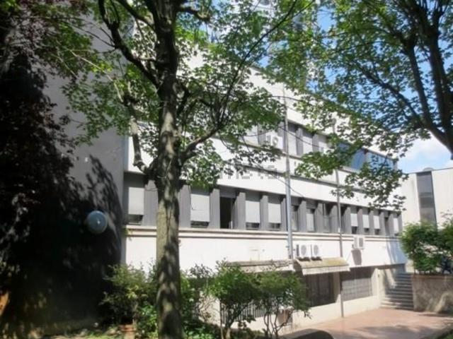 Ufficio in affitto di 250 m² in Via Clodoveo Bonazzi