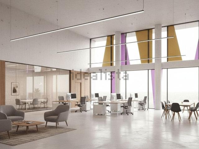 Ufficio in affitto di 253 m² in Via Roma