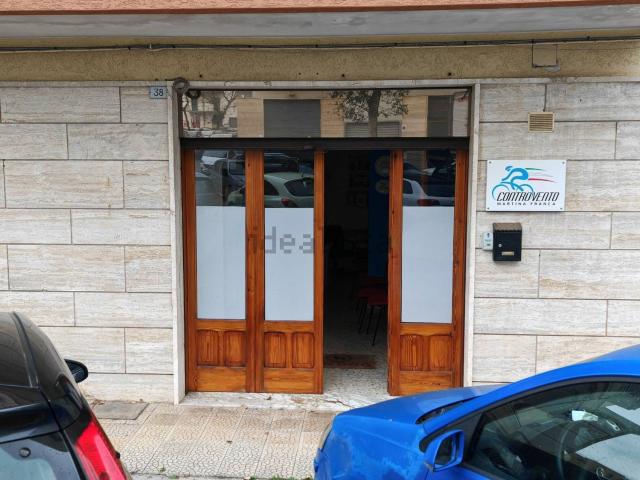 Ufficio in affitto di 25 m² in Via A. Rosmini, 38