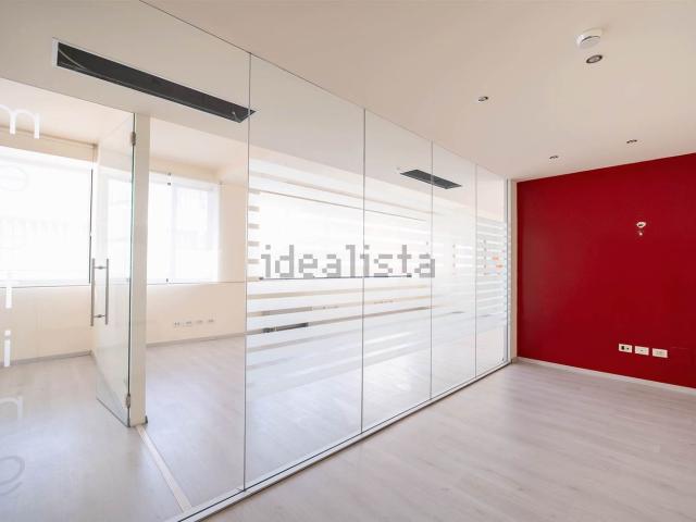 Ufficio in affitto di 265 m²