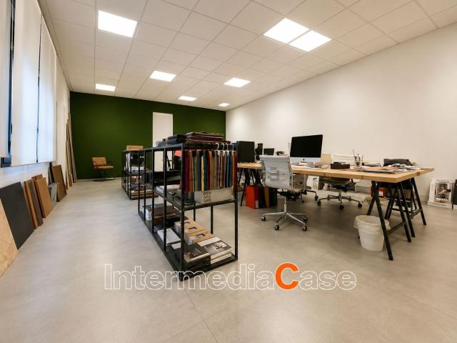 Ufficio in affitto di 260 m²