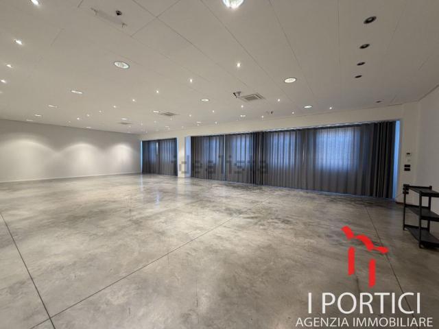 Ufficio in affitto di 260 m² in Vicolo Guglielmo Marconi