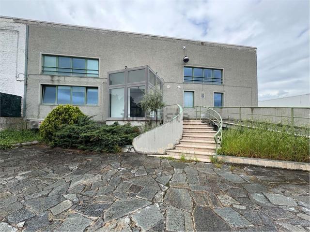Ufficio in affitto di 276 m²