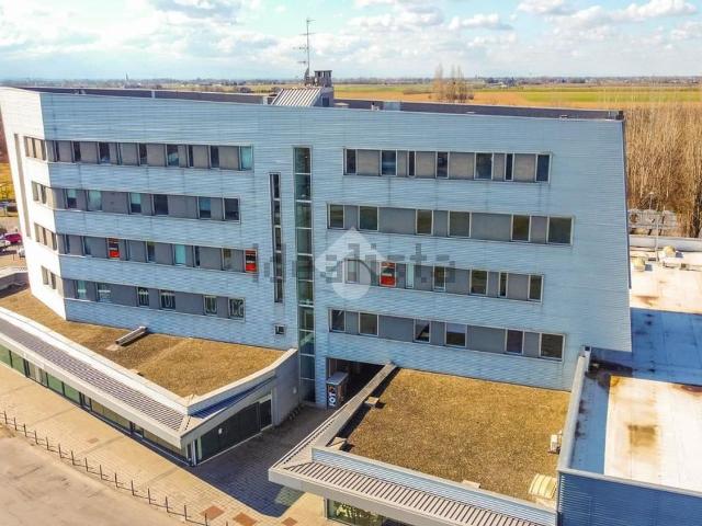 Ufficio in affitto di 276 m² in Via Olimpia, 1
