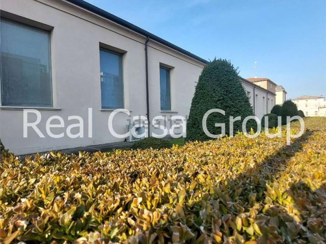 Ufficio in affitto di 270 m²