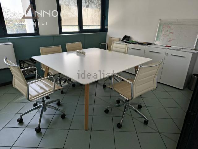 Ufficio in affitto di 270 m² in Via Noalese, 1