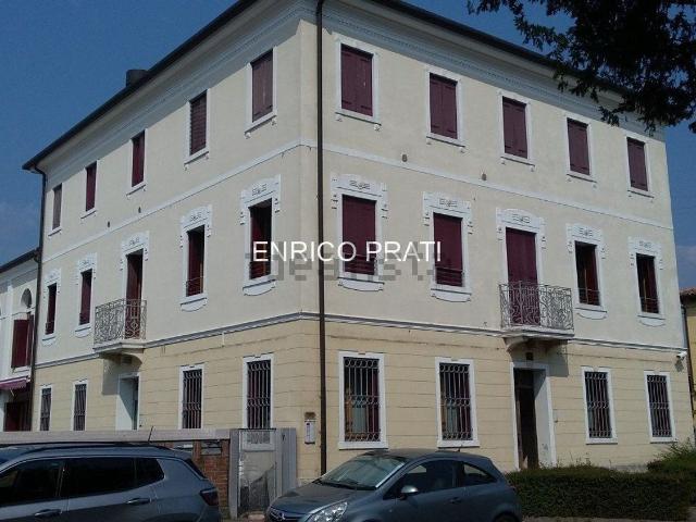 Ufficio in affitto di 270 m² in Via Salute, 34