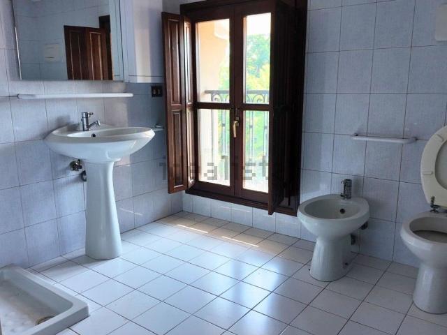 Ufficio in affitto di 272 m²