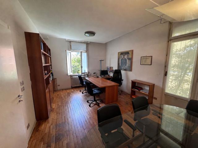 Ufficio in affitto di 27 m² in Viale Giosuè Carducci