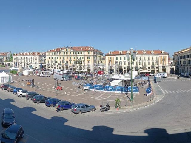 Ufficio in affitto di 280 m² in Piazza Tancredi Galimberti, 5