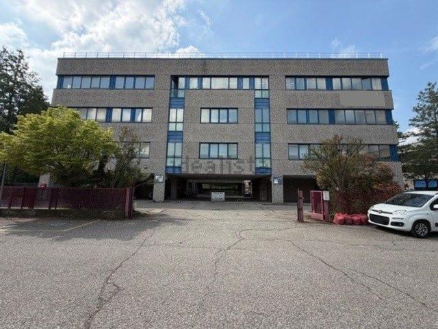 Ufficio in affitto di 280 m² in Via Speranza