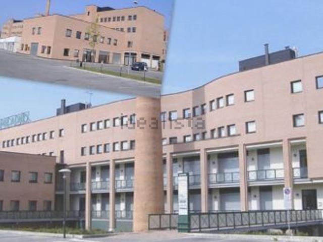 Ufficio in affitto di 283 m² in Via Piero Gobetti
