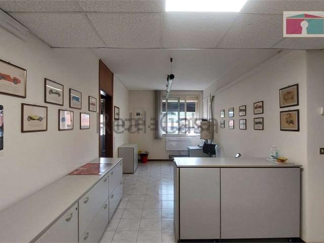 Ufficio in affitto di 28 m² in Via Luigi Poletti