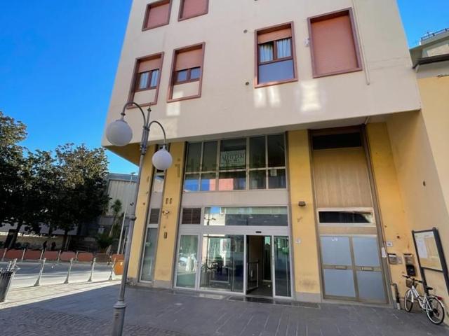 Ufficio in affitto di 290 m²