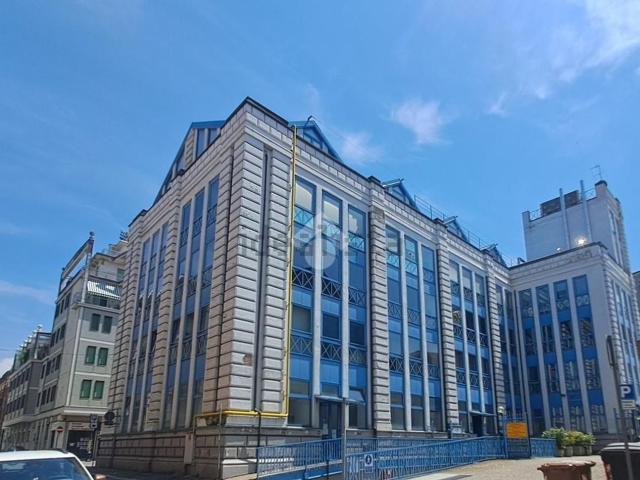 Ufficio in affitto di 300 m² in Via Antonio Gramsci