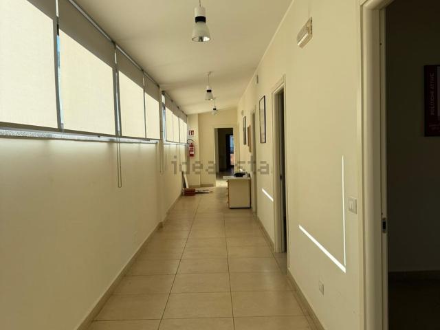 Ufficio in affitto di 300 m² in Via Benedetto Musolino, 6