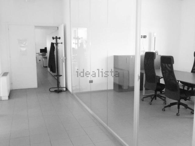 Ufficio in affitto di 300 m² in Via Giacomo Matteotti