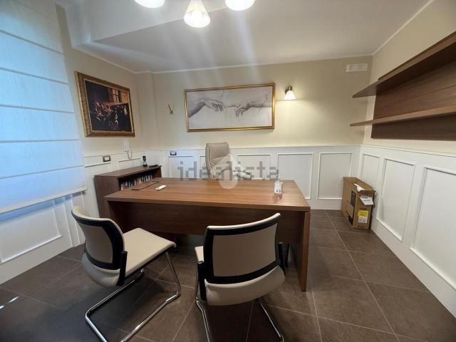 Ufficio in affitto di 30 m² in Via Nazionale, 38