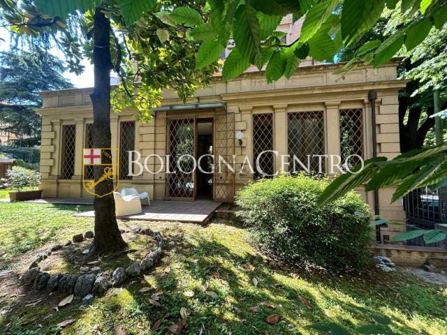 Ufficio in affitto di 328 m² in Viale XII Giugno